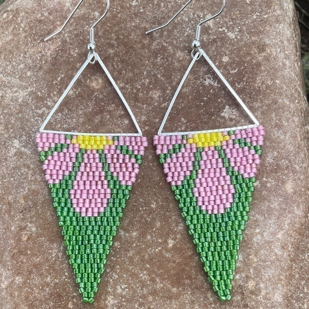 PINK and Green Daisy Triangle Beaded Earrings, New, Handmade by Me - Picture 9 of 12